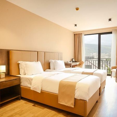 Hotel Elisi By Gtm Tbilisi Esterno foto
