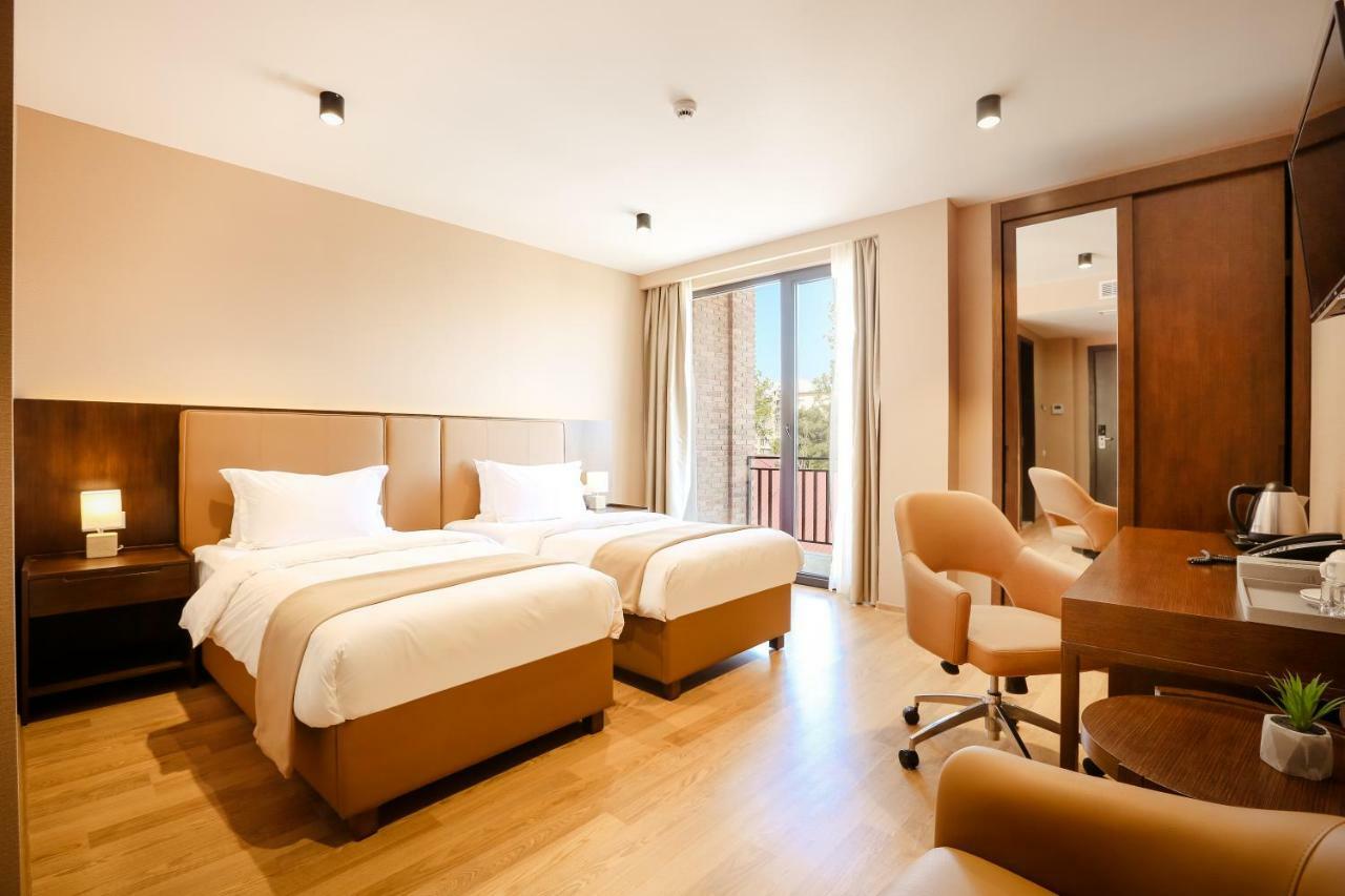 Hotel Elisi By Gtm Tbilisi Esterno foto